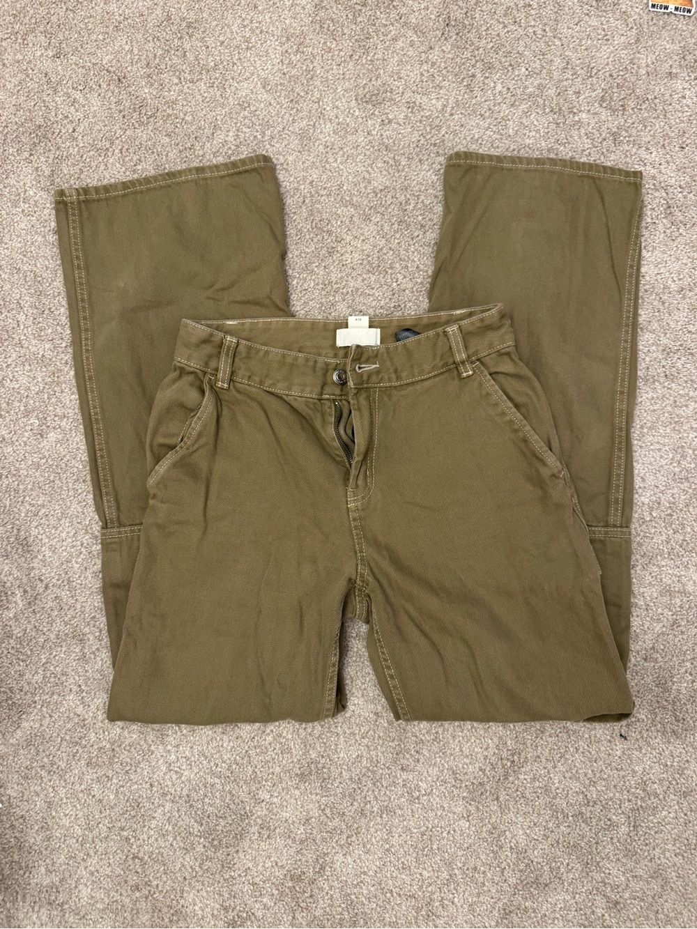 H&M Women’s Utility Cargo Pantz in Olive